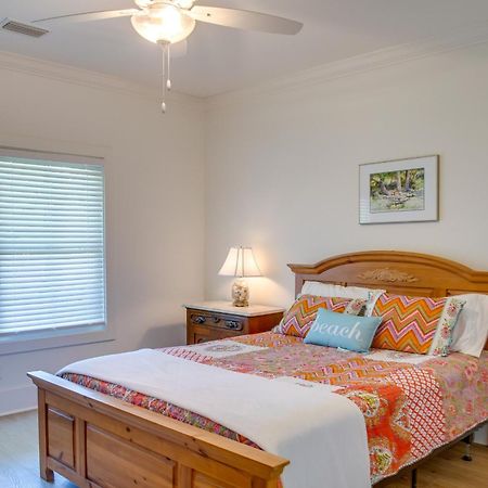Chic St Simons Island Vacation Rental With Backyard St. Simons Island Exterior photo