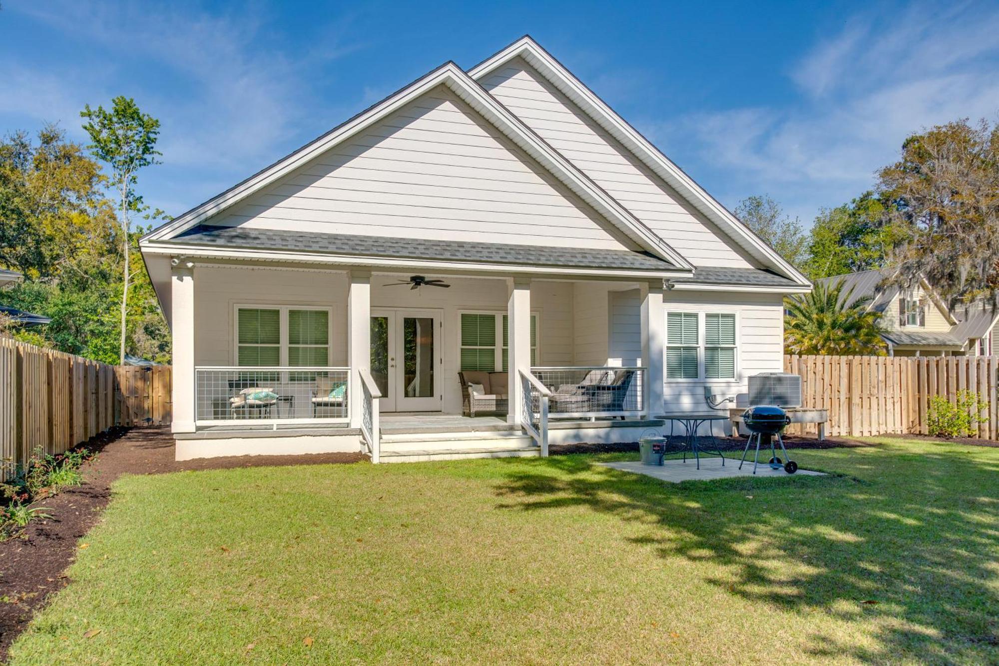 Chic St Simons Island Vacation Rental With Backyard St. Simons Island Exterior photo